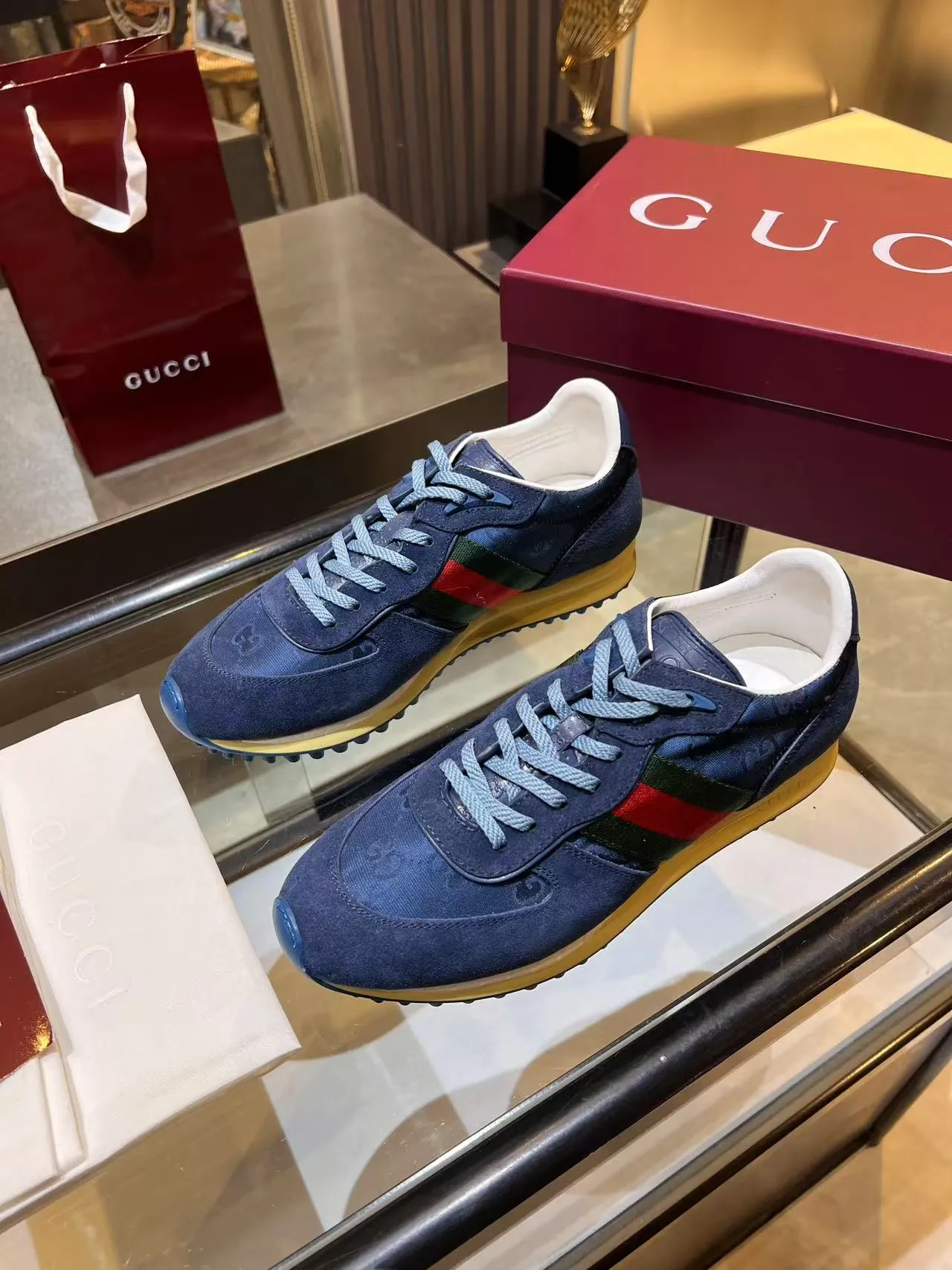 Men's Men's Shoes 💰620💰 Gucci Gucci Top Version Latest Catwalk Style Re-Motion Series Thick-soled Casual Sneakers Original Purchased, Developed and Made. This sneaker has a detachable and adjustable ankle strap, adding a dynamic item to the 2025 spring and summer series. The light and flexible outsole has been specially treated and is filled with a strong retro style. Exquisite packaging at the delivery counter 🛍📦 ▪️Fabrics: Original custom imported first-layer cowhide ▪️Inner lining: Original custom-made breathable mesh ▪️Sole: Original molded TPU material ▪️Sole thickness: 3.5CM ▪️Size: 39-44 (customized at 38.45.46)